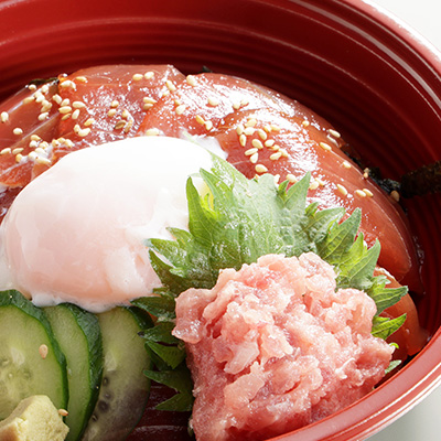 まぐろの漬け丼